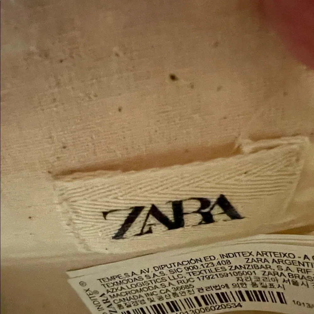 Zara Woven Crossbody Bag with Red and Green Accents - Picture 2 of 4